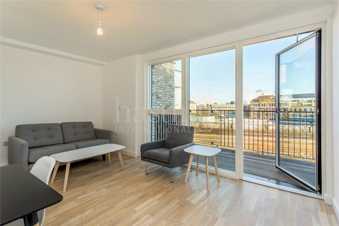 1 Bedroom Apartment To Rent In Blue Anchor Lane, Bermondsey, London, SE16