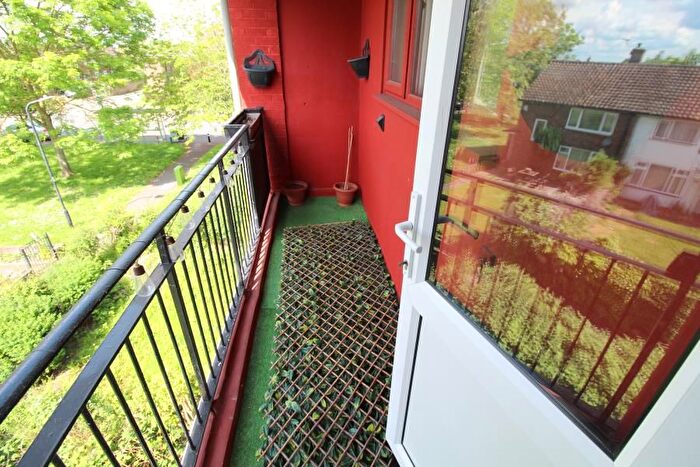 1 Bedroom Flat To Rent In Trelawney Avenue, Langley., SL3