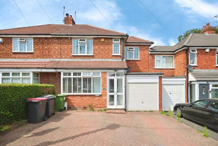 3 Bedroom House For Sale In Rose Road, Coleshill, Birmingham, Warwickshire, B46