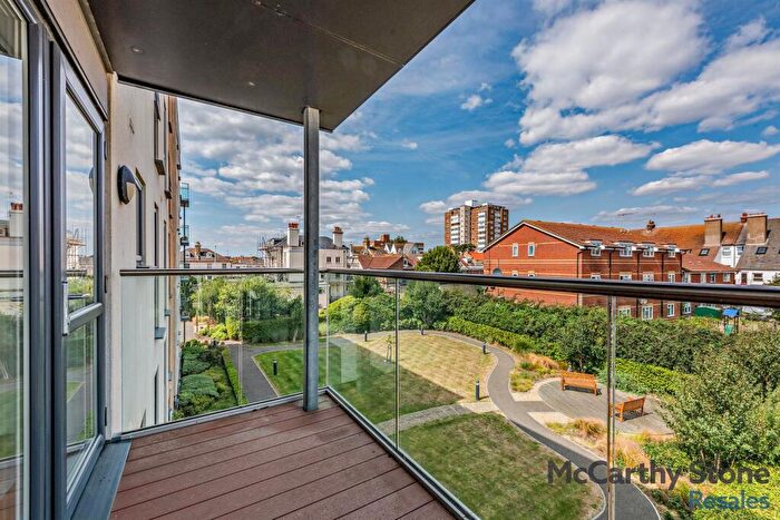 1 Bedroom Apartment For Sale In Neptune House, Heene Road, Worthing, BN11