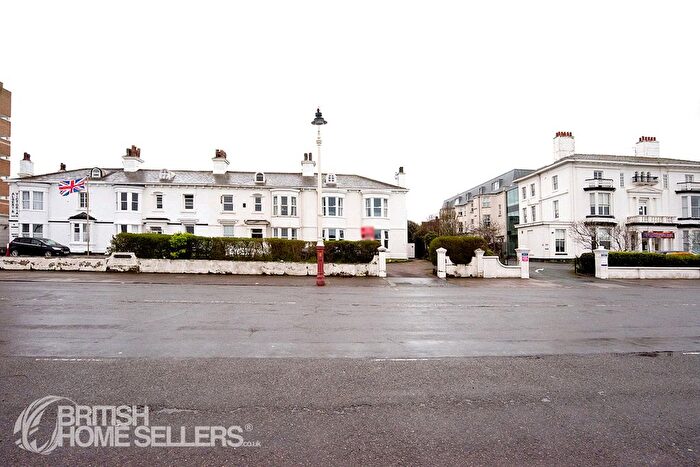 2 Bedroom Flat For Sale In Promenade, Southport, Merseyside, PR8