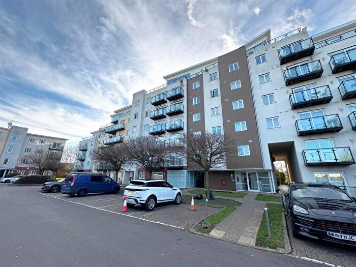 2 Bedroom House To Rent In Gisors Road, Southsea, PO4