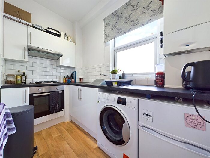 1 Bedroom Flat To Rent In Ditchling Rise, Brighton, BN1
