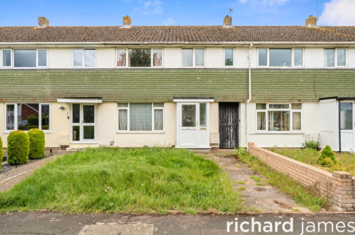 3 Bedroom Terraced House For Sale In Stour Walk, Haydon Wick, Swindon, SN25