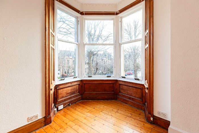 2 Bedroom Flat To Rent In Woodburn Terrace, Morningside, Edinburgh, EH10