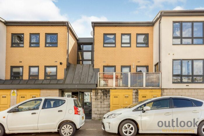 2 Bedroom Property To Rent In Maud Road, London, E10