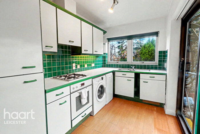 1 Bedroom Flat For Sale In Hawthorne Drive, Leicester, LE5