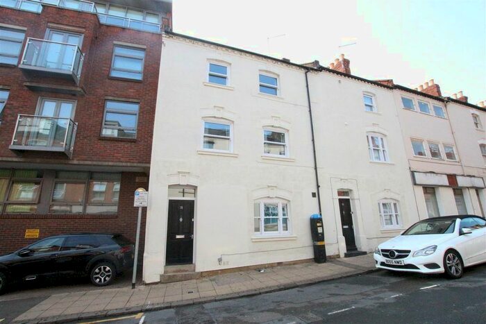 7 Bedroom Terraced House To Rent In Hazelwood Road, Northampton, NN1