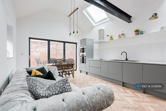 2 Bedroom Penthouse To Rent In Wynyard Road, Sheffield, S6