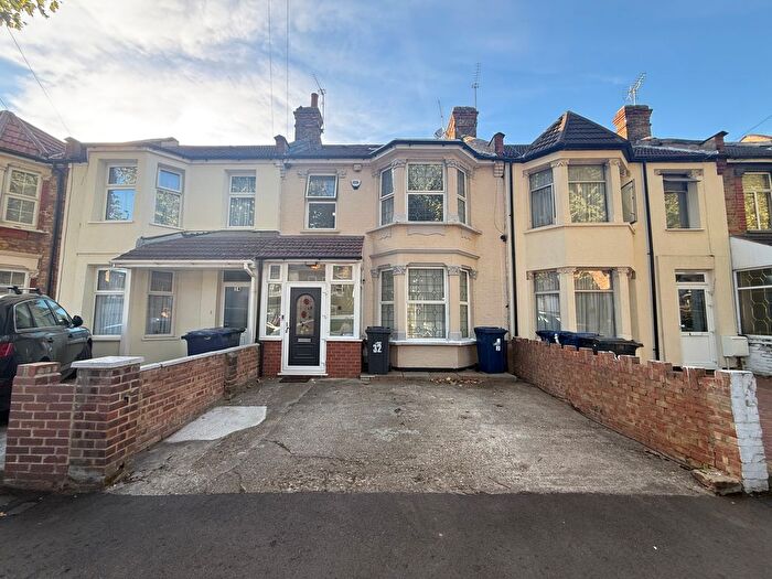 4 Bedroom Terraced House To Rent In Grosvenor Road, Southall, UB2