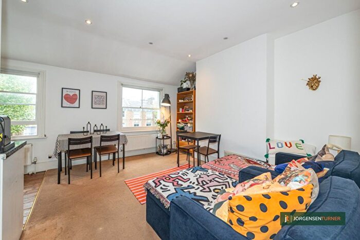 1 Bedroom Flat For Sale In Loftus Road, Shepherds Bush, London, W12