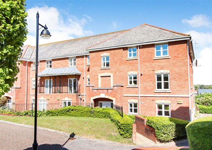 2 Bedroom Apartment For Sale In Chichester House, Hillcroft Close, Lymington, Hampshire, SO41