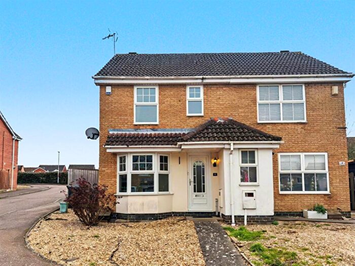 2 Bedroom Semi Detached House For Sale In Fletcher Gardens, Thrapston, NN14
