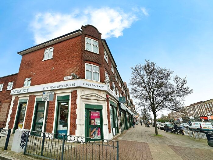 2 Bedroom Flat To Rent In Kenton Road, Harrow, HA3