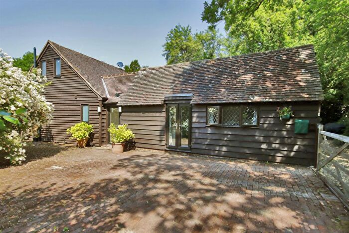 4 Bedroom Detached House For Sale In Somerden Green, Chiddingstone, TN8