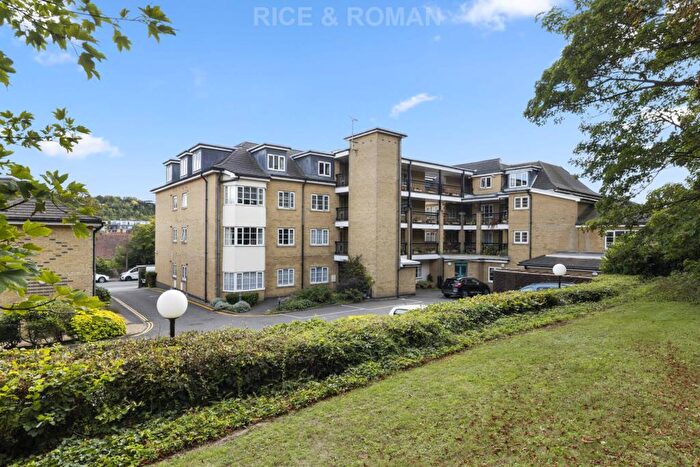 1 Bedroom Retirement Property For Sale In Gresham Court, Purley, CR8