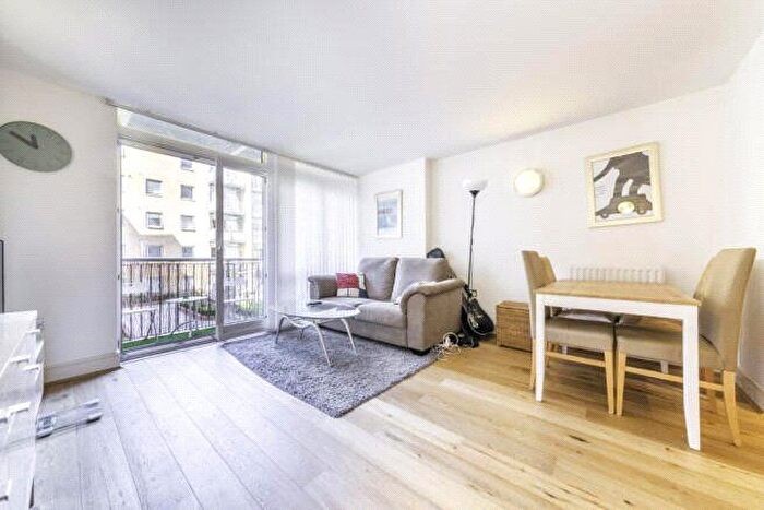 1 Bedroom Flat To Rent In Constable House, Cassilis Road, Tower Hamlets, London, E14