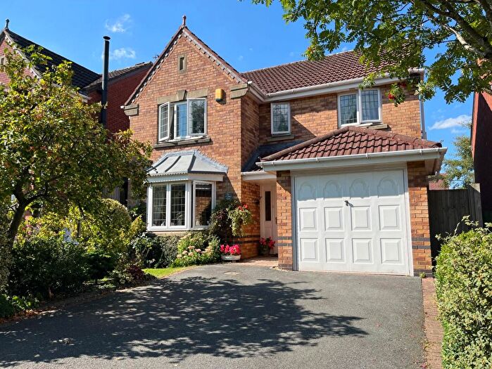 4 Bedroom Detached House For Sale In Kielder Close, Wigan, WN4