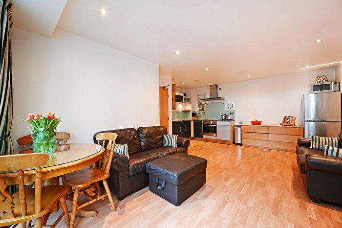 2 Bedroom Flat For Sale In West One, Cavendish Street, Sheffield, S3