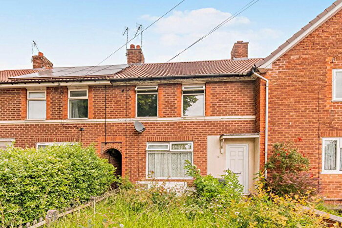 3 Bedroom Terraced House For Sale In Kitts Green Road, Birmingham, B33