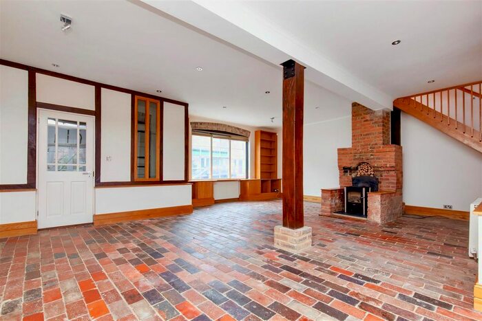 3 Bedroom Terraced House To Rent In High Street, Lydd, Romney Marsh, TN29