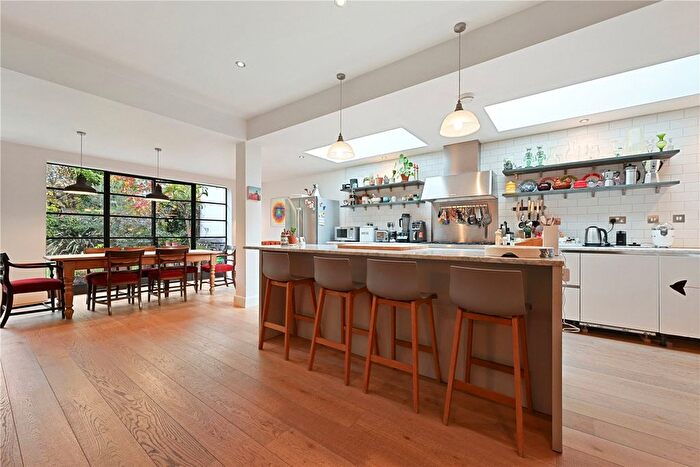 5 Bedroom Semi Detached House For Sale In Chelmsford Square, London, NW10