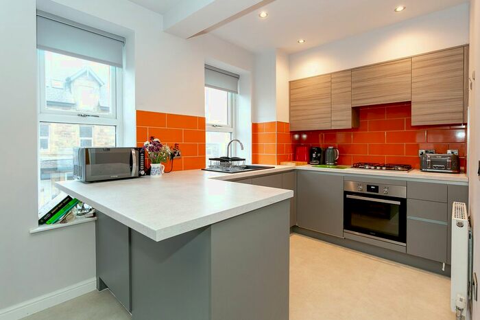 2 Bedroom Flat To Rent In Kings Road, Harrogate, HG1