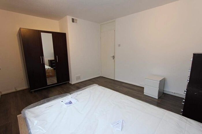 2 Bedroom Flat To Rent In Crescent Road, London, N22