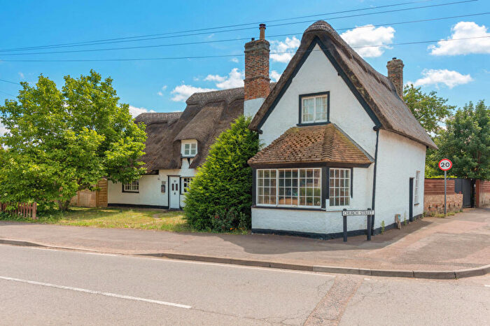 4 Bedroom Detached House For Sale In High Street, Needingworth, St Ives, Cambridgeshire, PE27