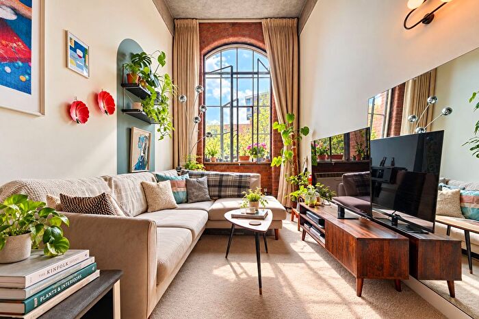 1 Bedroom Flat For Sale In Fairfield Road, Bow Quarter, E3