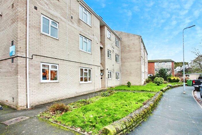 2 Bedroom Flat For Sale In Hazelhurst Road, Cardiff, CF14