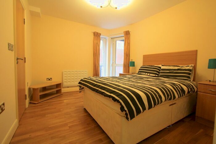 2 Bedroom Flat To Rent In Sutton, SM2