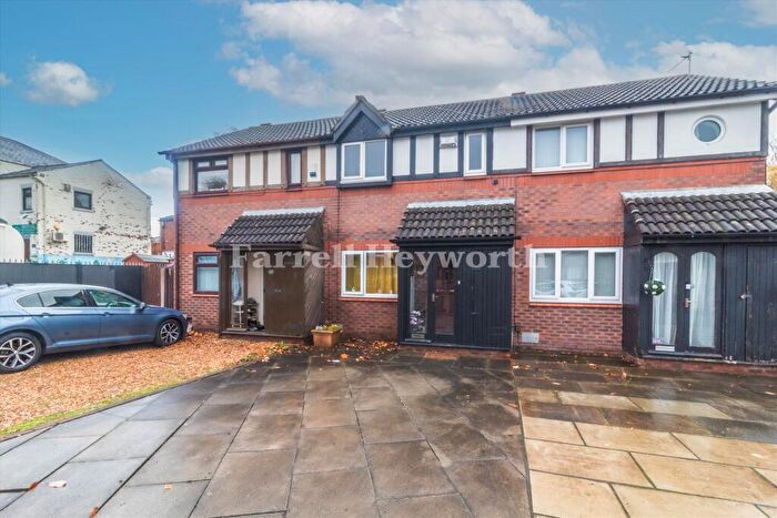 2 Bedroom House For Sale In College Court, Preston, PR1