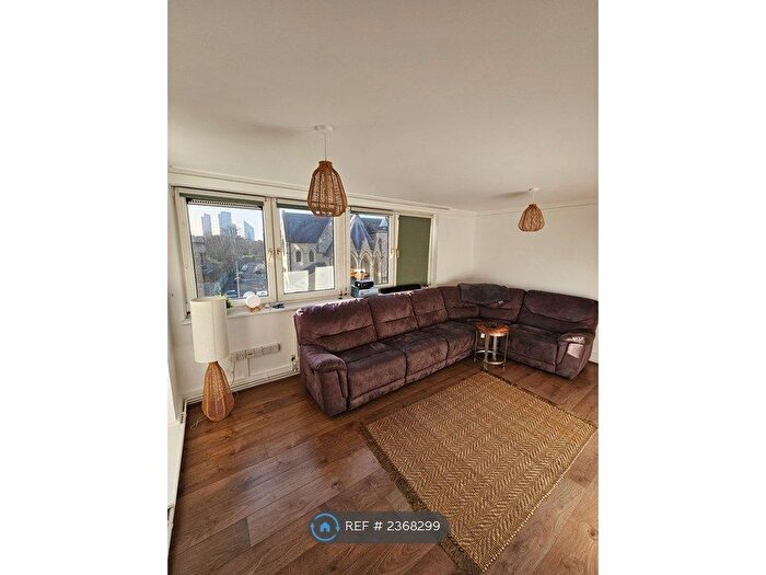 3 Bedroom Flat To Rent In Scorton House, London, N1
