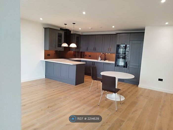 3 Bedroom Flat To Rent In London Dock, London, E1W