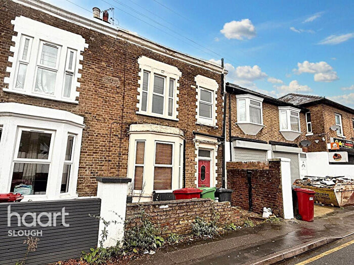 3 Bedroom Terraced House For Sale In Park Street, Slough, SL1