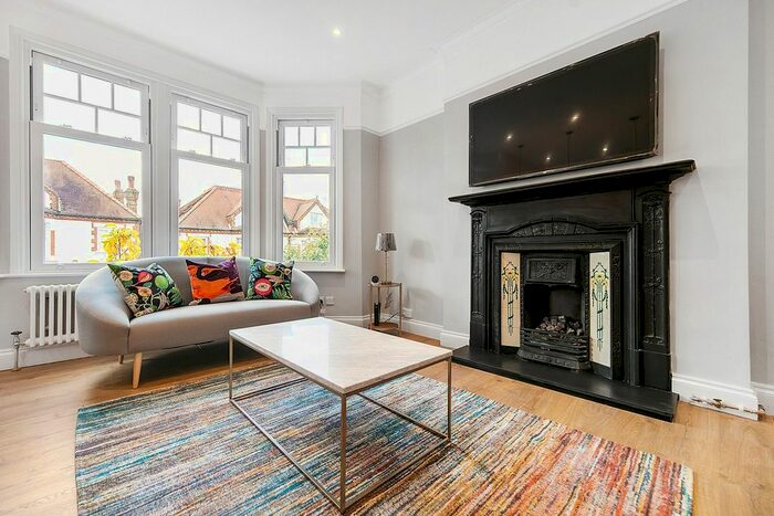 2 Bedroom Flat To Rent In Enmore Road, London, SW15