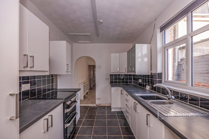 3 Bedroom Terraced House To Rent In Station Road, PO3