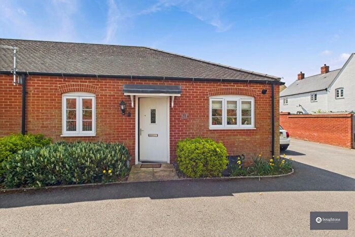 2 Bedroom Semi-Detached Bungalow For Sale In Catch Yard Road, Silverstone, NN12