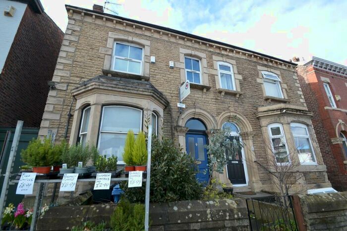 2 Bedroom Flat To Rent In Wellington Road South, Stockport, SK2