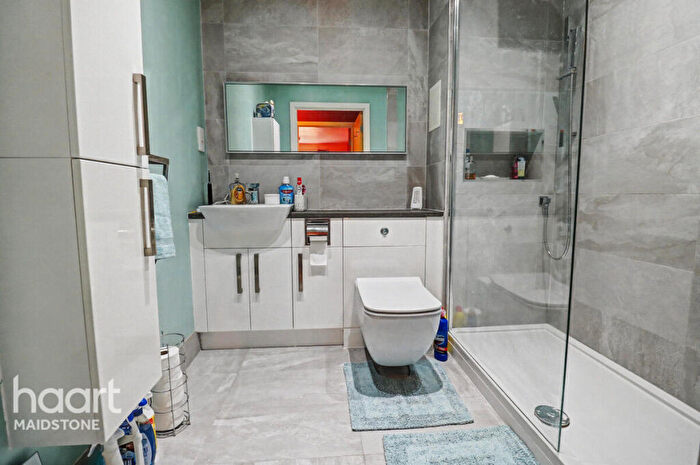 1 Bedroom Flat For Sale In Sandling Lane, Maidstone, ME14