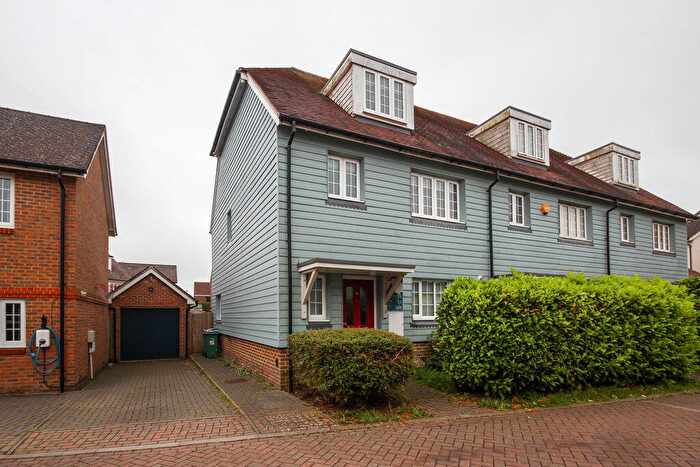 4 Bedroom Terraced House For Sale In Lancaster Drive, CT18