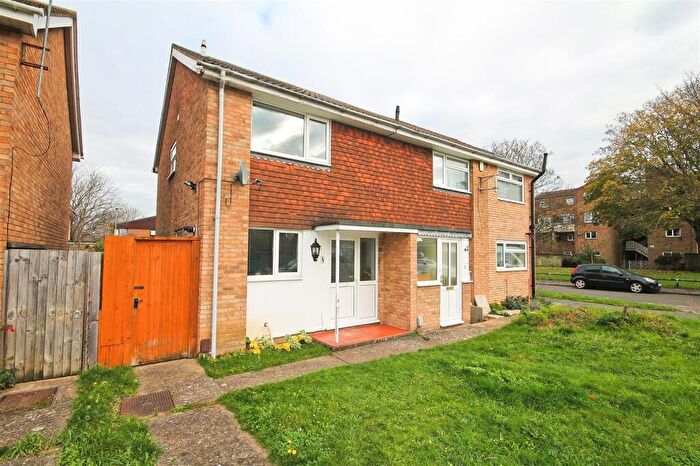 2 Bedroom House To Rent In Ashvale, Cambridge, CB4