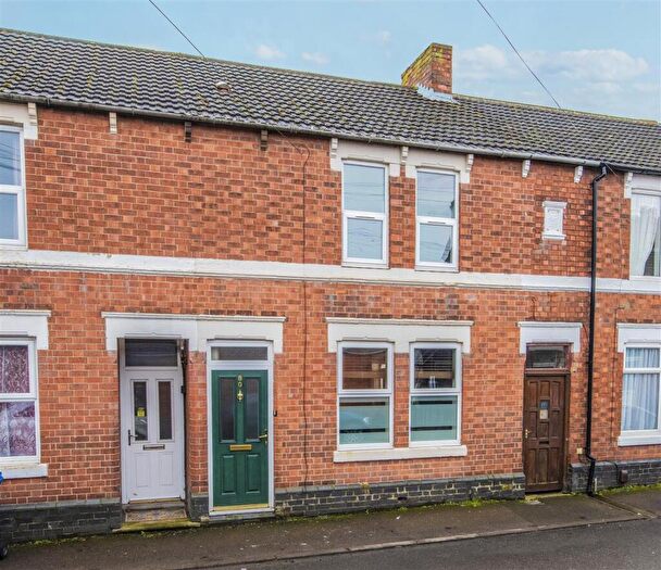 3 Bedroom Terraced House To Rent In Wood Street, Kettering, NN16