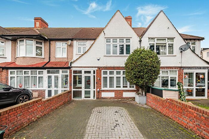 3 Bedroom Terraced House For Sale In Dunbar Avenue, Beckenham, BR3