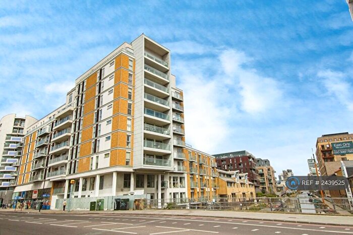 3 Bedroom Flat To Rent In Harley House, London, E14