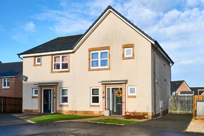 3 Bedroom Semi-Detached House For Sale In Coupers Way, Denny, FK6