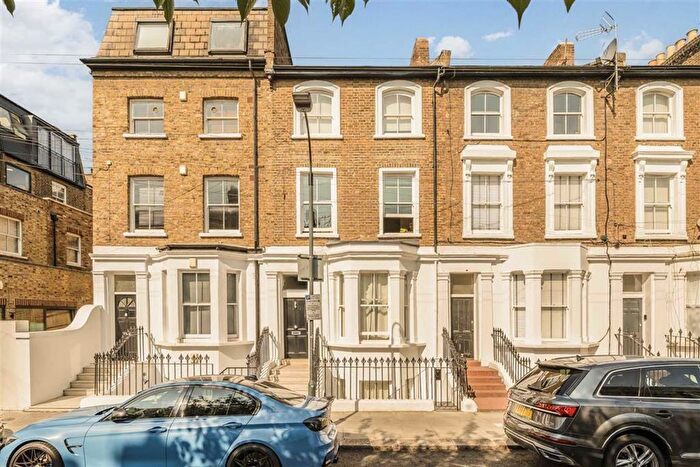 3 Bedroom Maisonette For Sale In Overstone Road, Brackenbury Village, W6