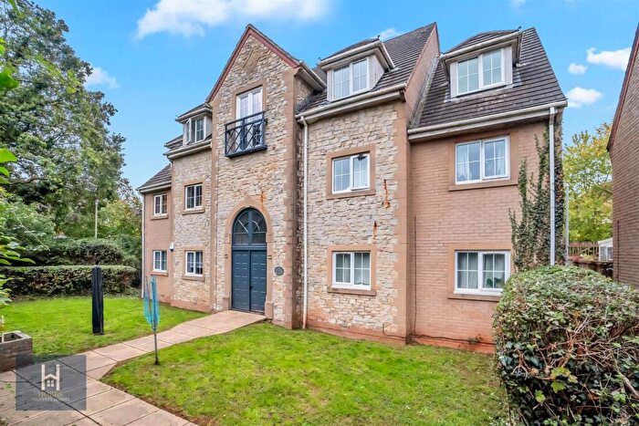 2 Bedroom Flat For Sale In Hay Leaze, Yate, Bristol, BS37