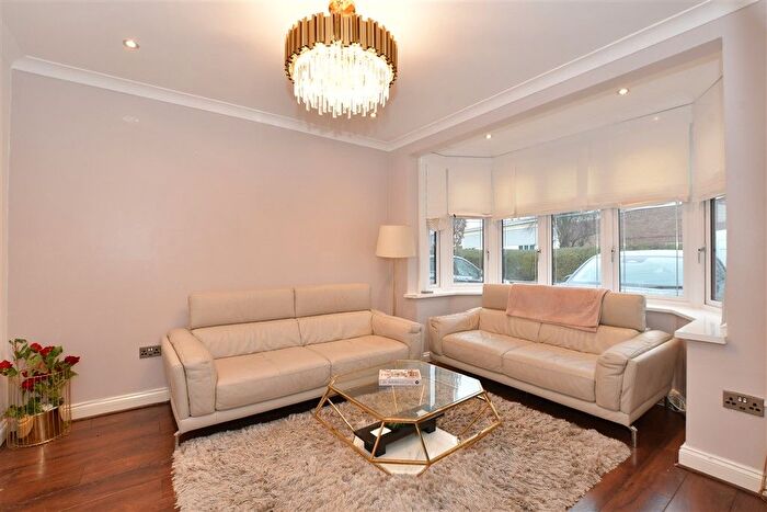 3 Bedroom Terraced House For Sale In Christie Gardens, Romford, Essex, RM6